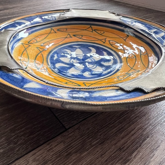 Safi Signed Vintage Moroccan Hand Painted Fish Pottery Wall Plate Bowl Metal Rim - Picture 9 of 11